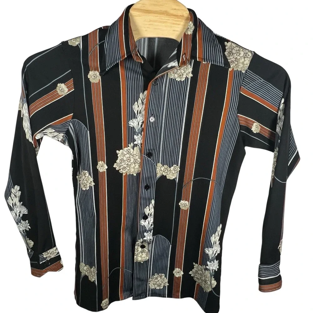 Van‎ Heusen Vanknit Slender Men Medium Polyester Button Up Short Sleeve Shirt